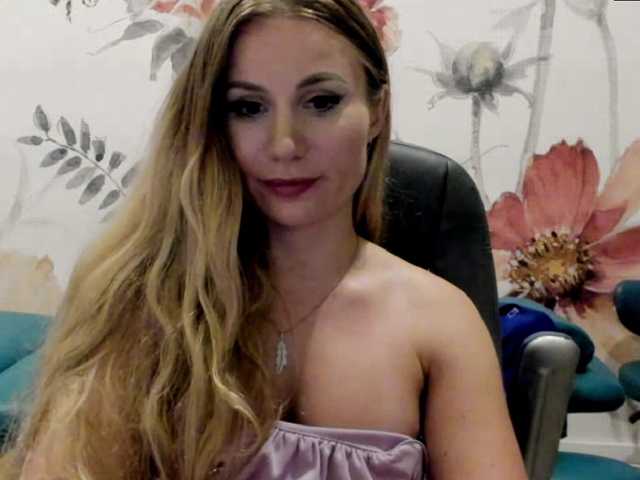 SweetMirande live cam on BongaCams