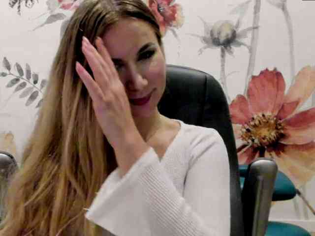 SweetMirande webcam