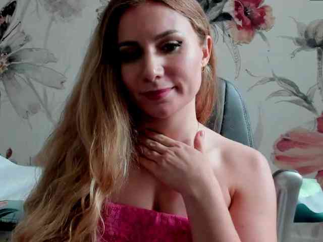 SweetMirande webcam