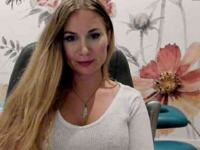 SweetMirande webcam