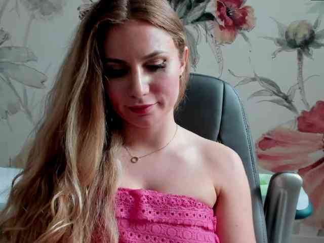 SweetMirande webcam