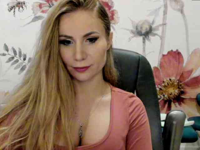 Model: SweetMirande