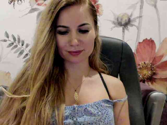 SweetMirande webcam