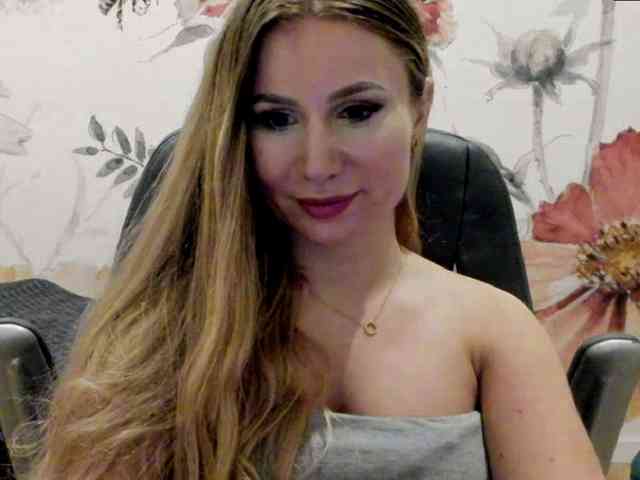 SweetMirande webcam