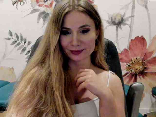 SweetMirande webcam