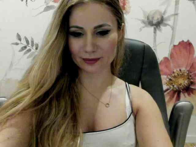 SweetMirande webcam