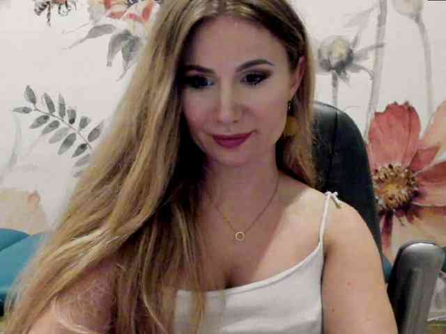SweetMirande webcam