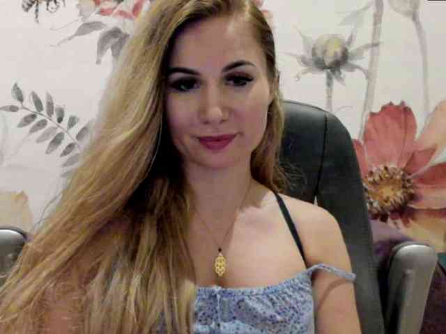 SweetMirande webcam