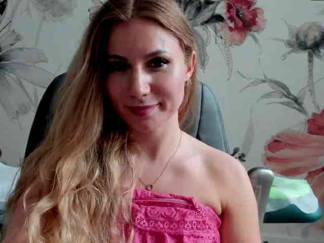SweetMirande webcam