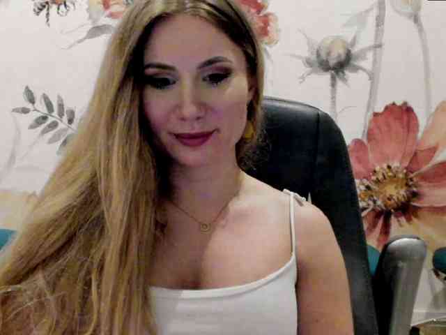 SweetMirande webcam