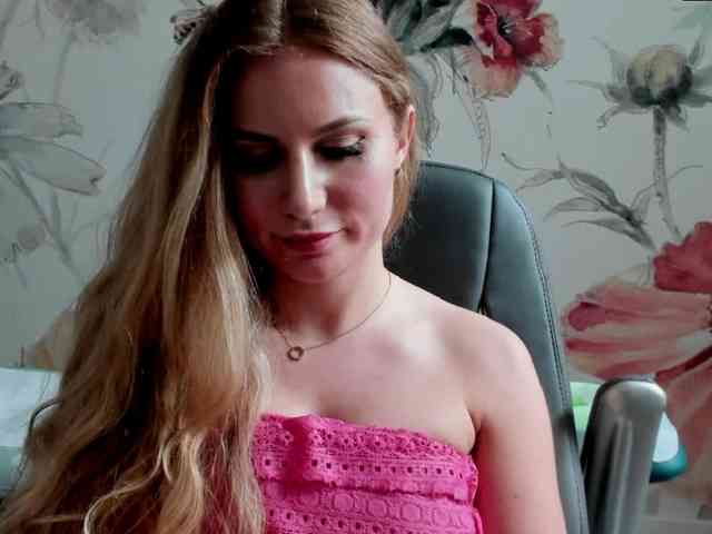 SweetMirande webcam