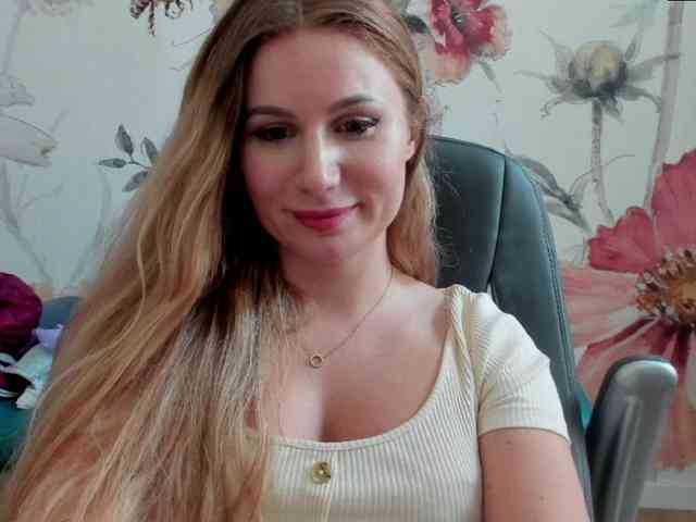 SweetMirande webcam