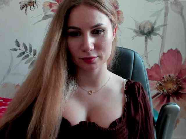 SweetMirande webcam