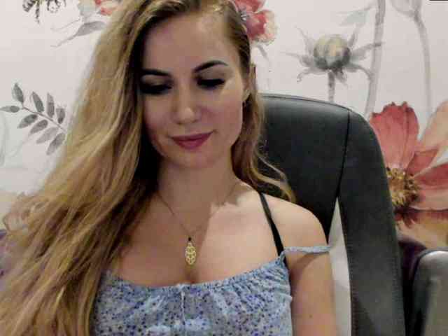 SweetMirande webcam