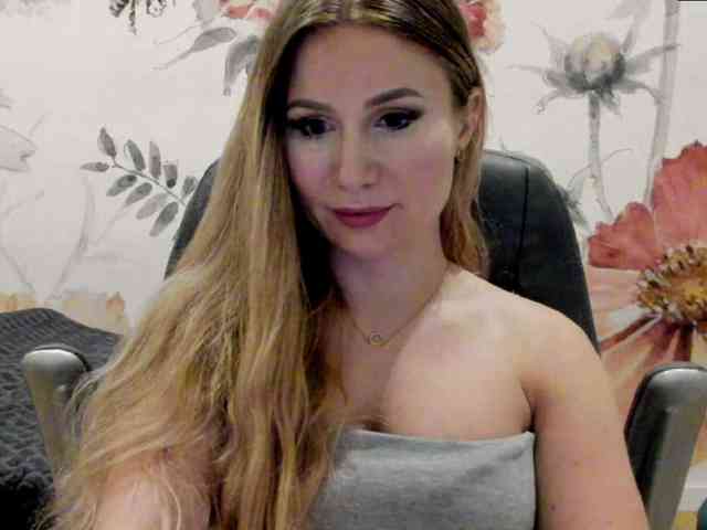 SweetMirande webcam