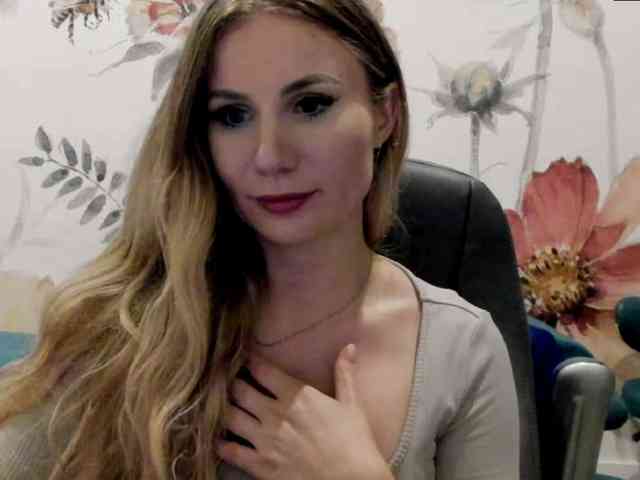 SweetMirande webcam