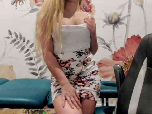 SweetMirande webcam