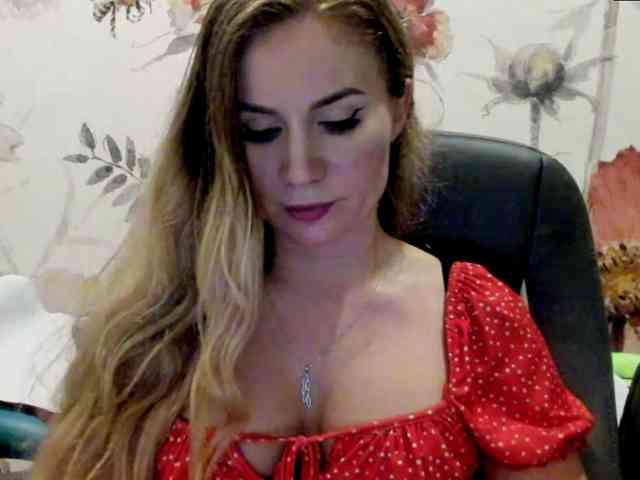 SweetMirande webcam