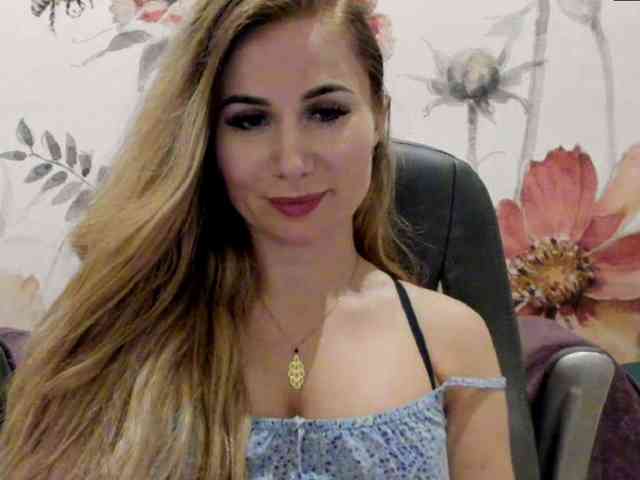 SweetMirande webcam
