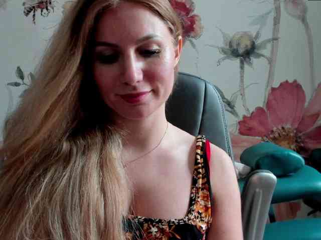 SweetMirande webcam