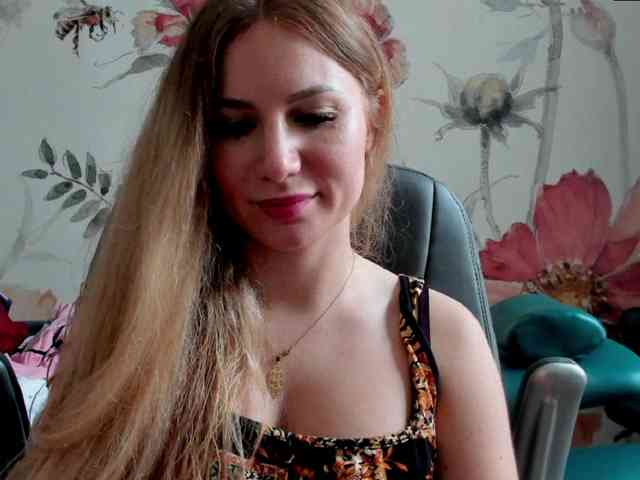 SweetMirande webcam