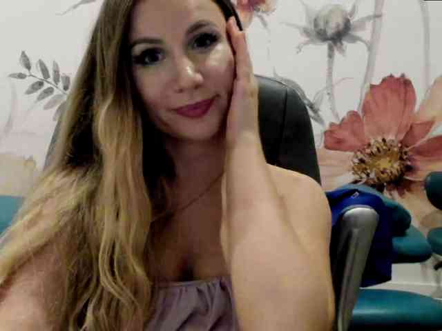 SweetMirande webcam