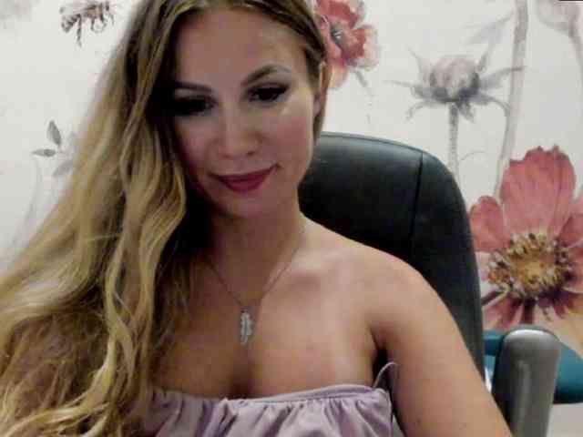 SweetMirande webcam