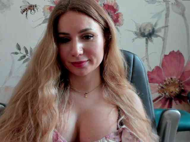 SweetMirande webcam