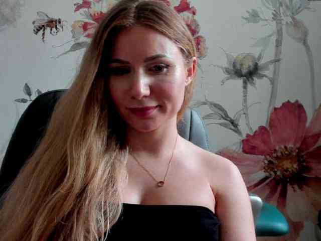 SweetMirande webcam