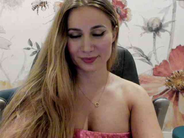 SweetMirande webcam