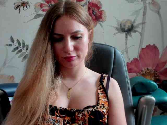 SweetMirande webcam
