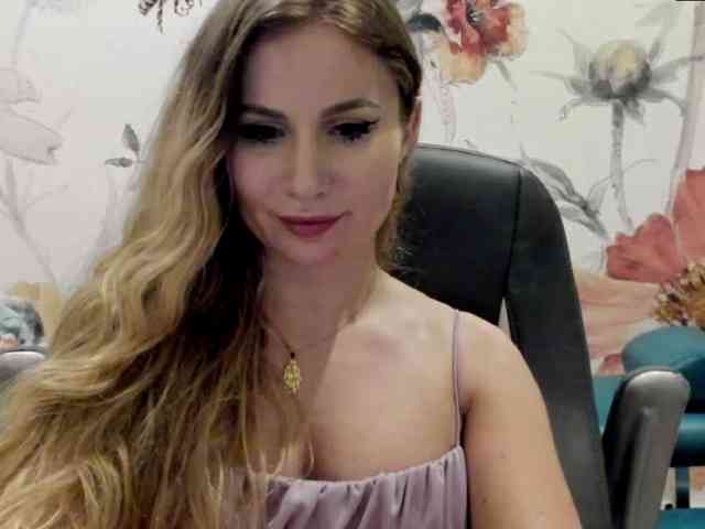 SweetMirande webcam