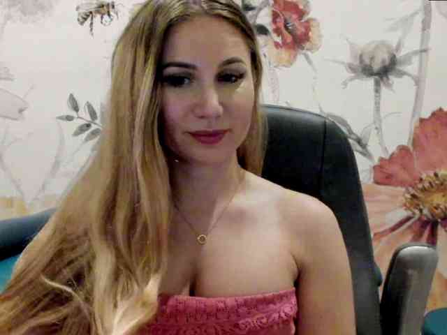SweetMirande webcam