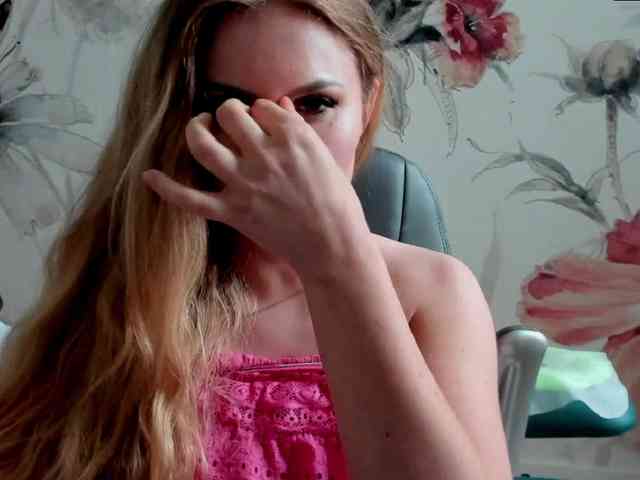 SweetMirande webcam