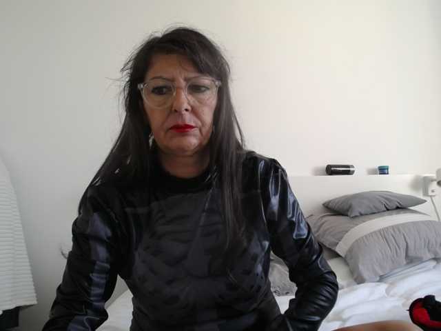 Maitresse-Elsa live cam on BongaCams