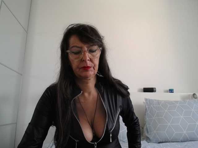 Maitresse-Elsa live cam on BongaCams