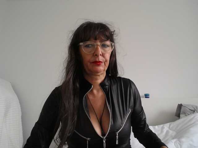Maitresse-Elsa live cam on BongaCams