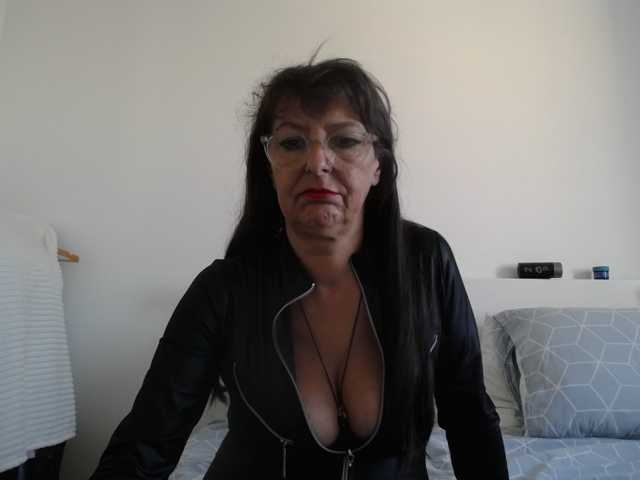 Maitresse-Elsa live cam on BongaCams