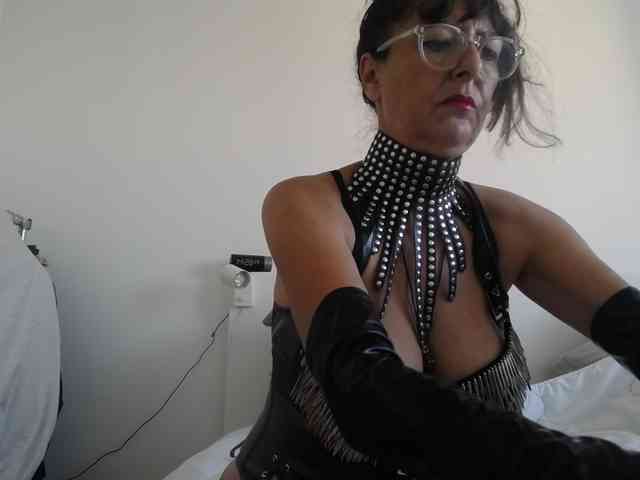 Modèle: Maitresse-Elsa