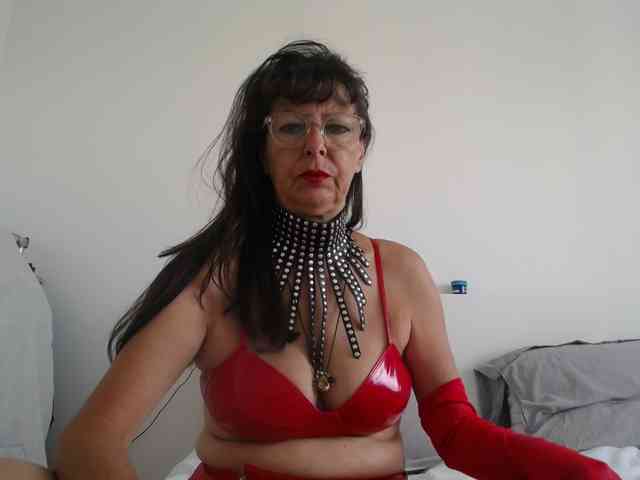 Modèle: Maitresse-Elsa