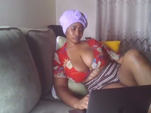 Wambo9731 live cam on BongaCams