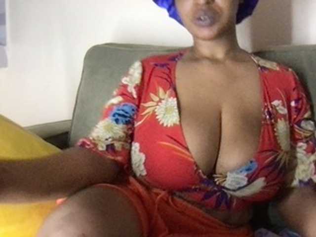 Wambo9731 live cam on BongaCams