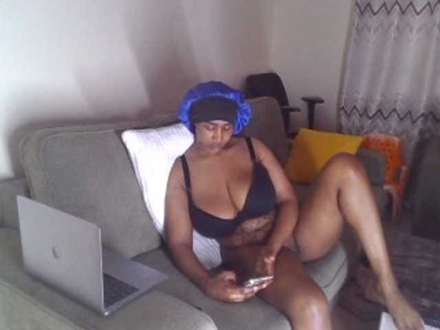 Wambo9731 live cam on BongaCams