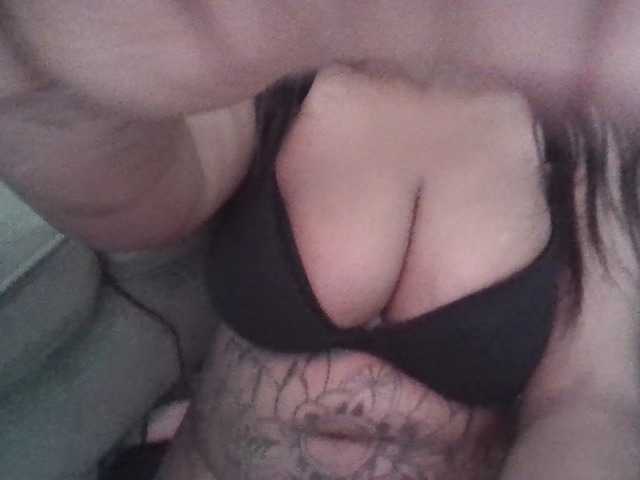 Wambo9731 live cam on BongaCams