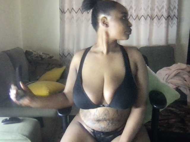 Wambo9731, live now on BongaCams
