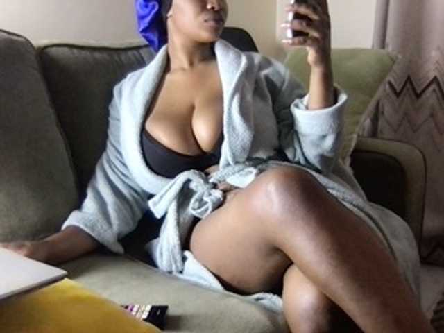 Wambo9731 live cam on BongaCams