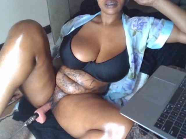 Model: Africana002