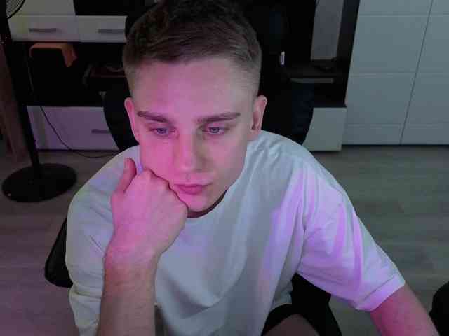 crybaby282 Live Webcam on BongaCams