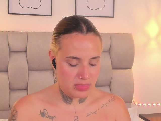 Susan-sweet live webcam show