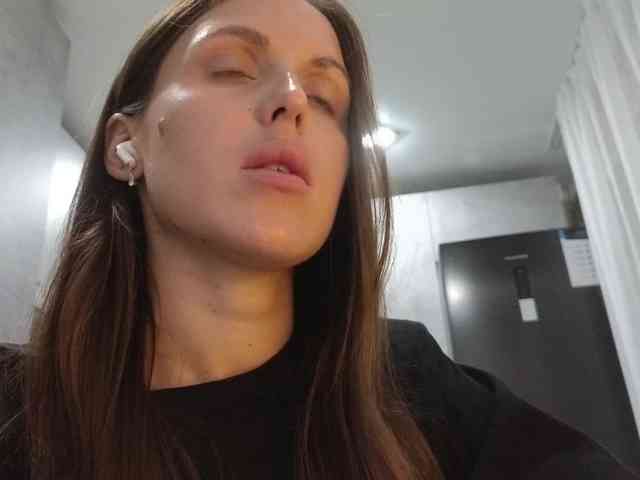 Zarina888 webcam